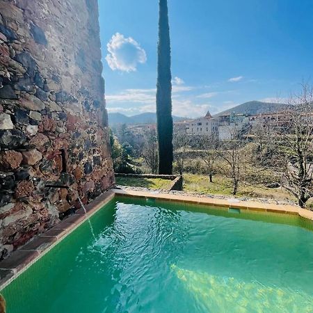Hotel Cal Sastre Santa Pau Kültér fotó
