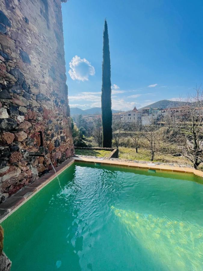 Hotel Cal Sastre Santa Pau Kültér fotó