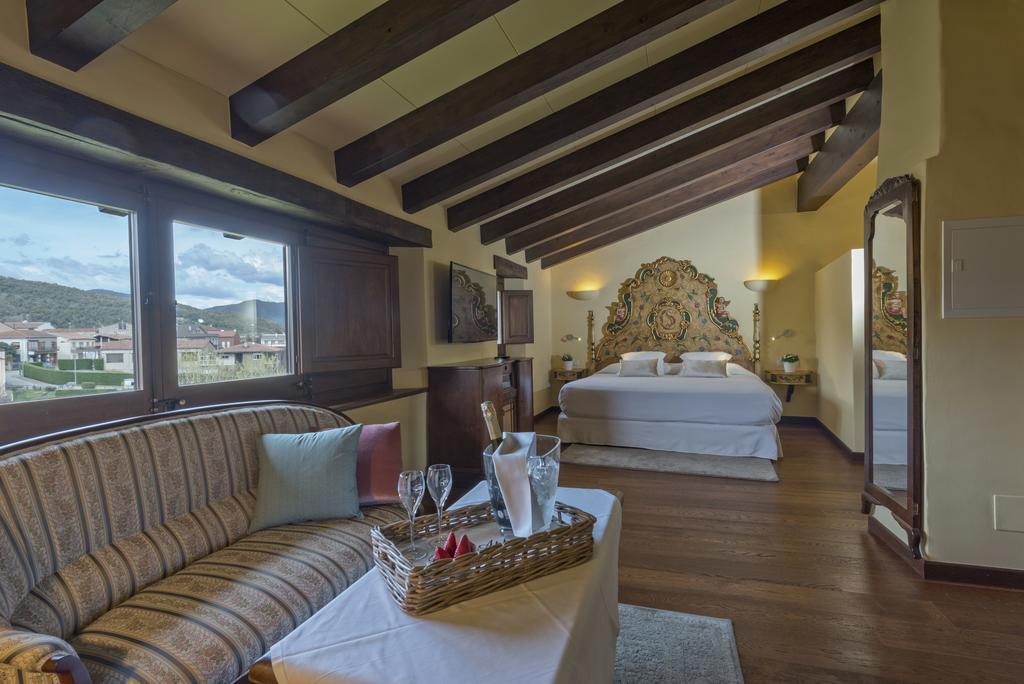 Hotel Cal Sastre Santa Pau Kültér fotó